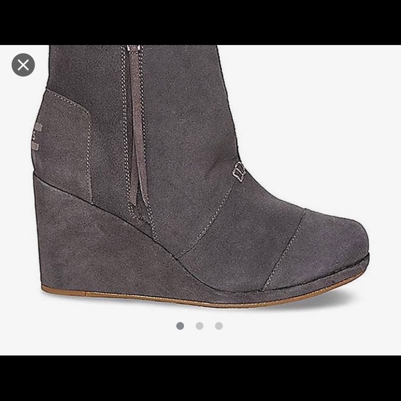 Toms Shoes - TOMS Desert Wedge Booties size 9.